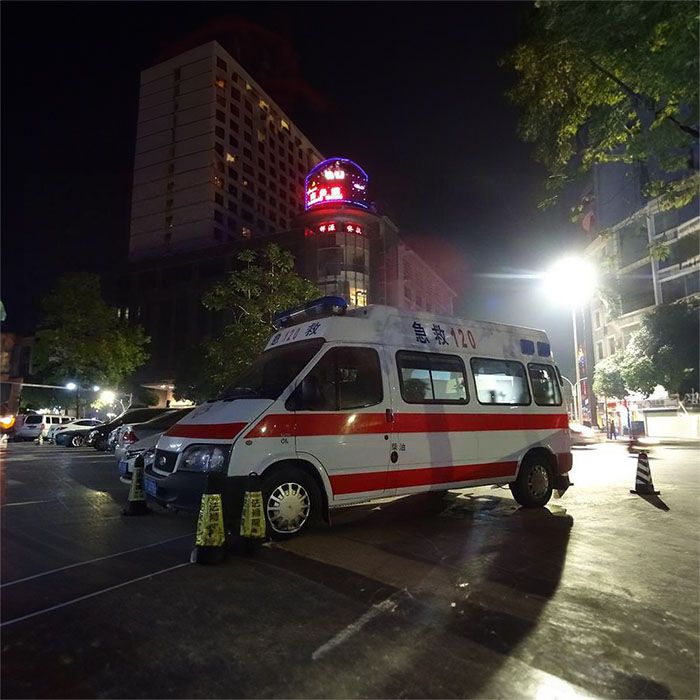 苏州出租急救车联系电话