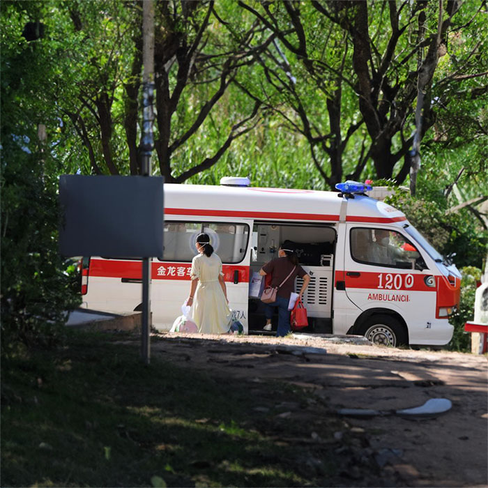 苏州租赁私人救护车电话