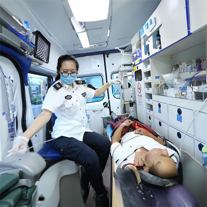 苏州租赁私人救护车联系电话