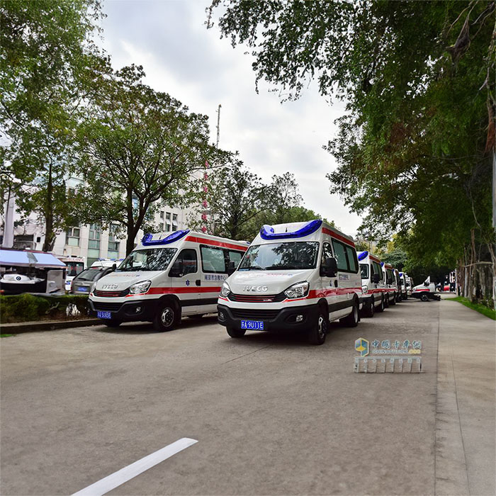 苏州租赁私人救护车电话号码