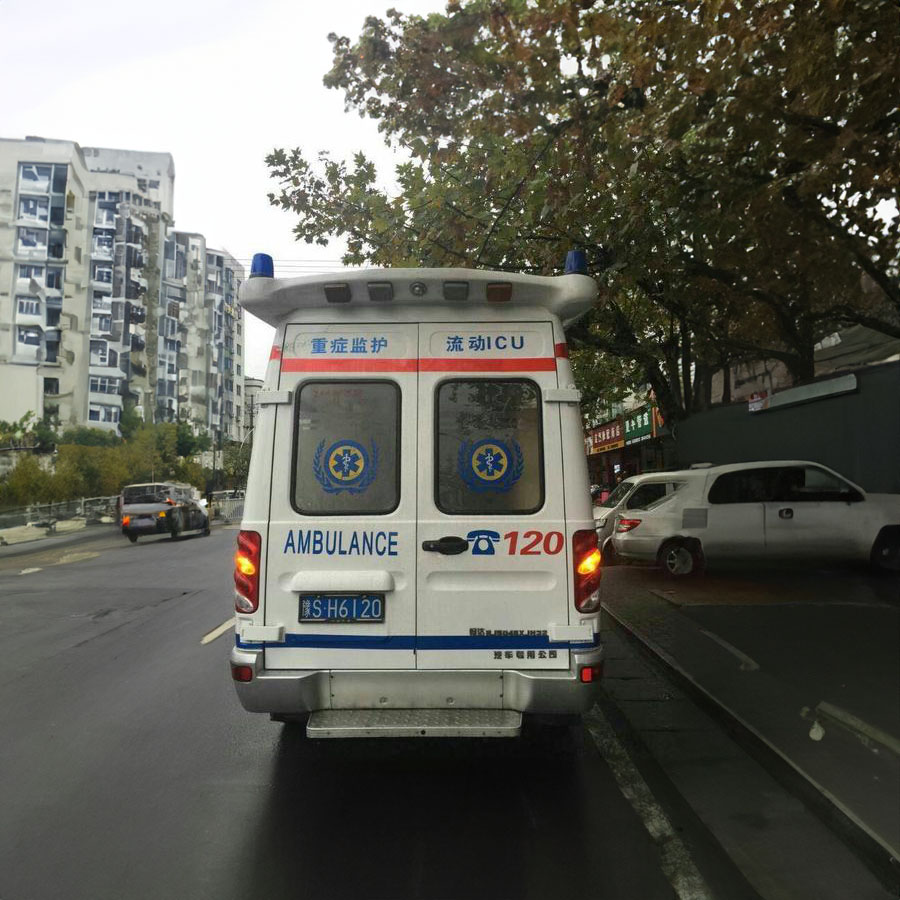 苏州出租私人救护车联系电话