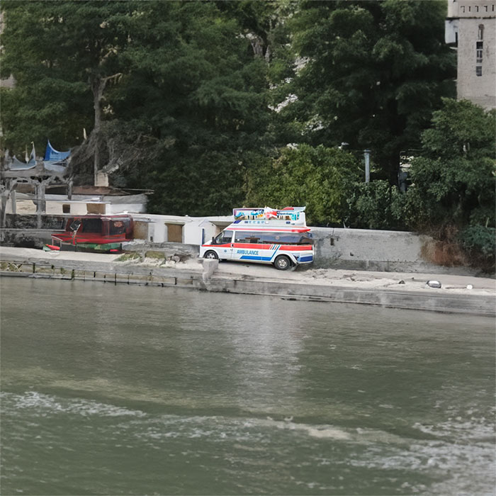 苏州出租急救车联系电话