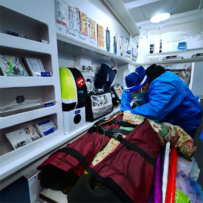 苏州出租私人救护车联系电话